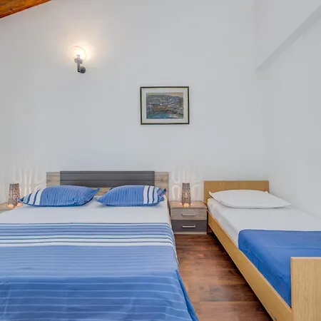 House Kalinic Mimice